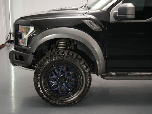 Used 2017 Ford F150 Raptor w/ Equipment Group 801A Mid AWD/4WD image 3