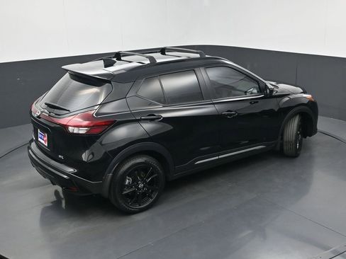 Used 2023 Nissan Kicks SR w/ SR Premium Package FWD image 35