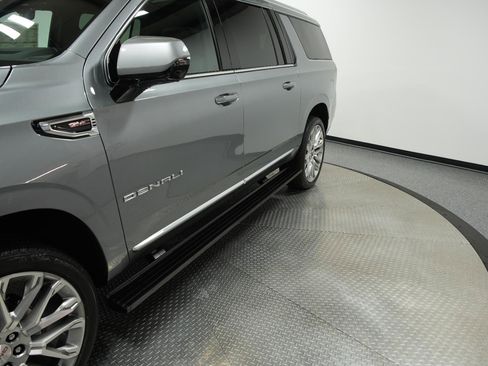 New 2026 GMC Yukon XL Denali w/ Denali Reserve Package AWD/4WD image 5