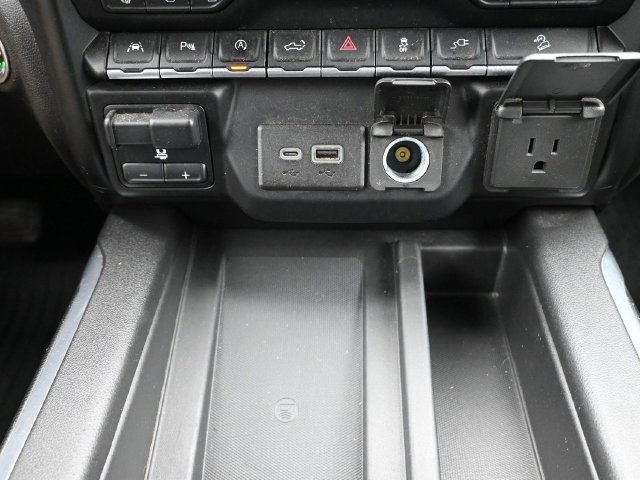 Used 2020 GMC Sierra 1500 AT4 w/ AT4 Premium Package AWD/4WD image 21