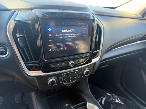 Used 2020 Chevrolet Traverse LT w/ LPO, Blackout Package image 12