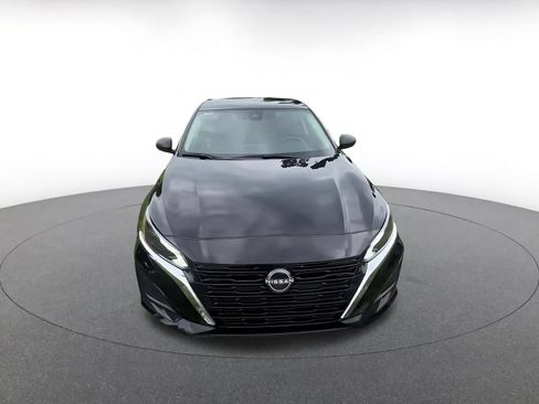 Used 2025 Nissan Altima 2.5 SV FWD image 5