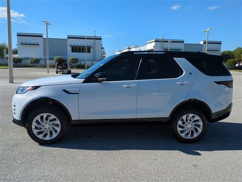 Used 2023 Land Rover Discovery S R-Dynamic image 7