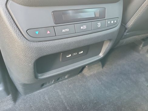 Used 2024 Honda Pilot EX-L image 17