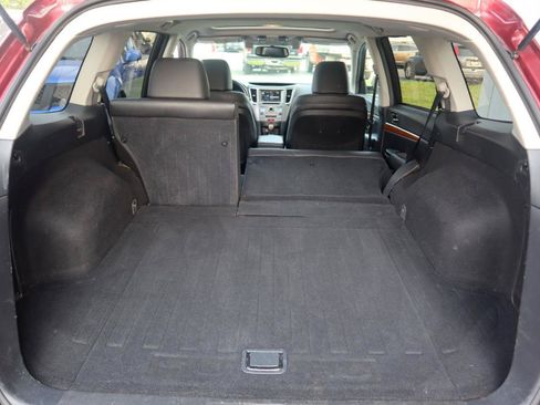 Used 2013 Subaru Outback 2.5i Limited AWD/4WD image 40