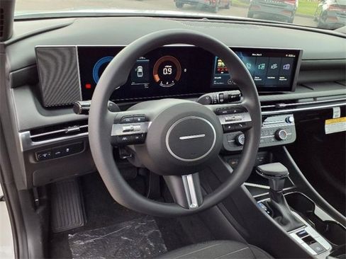 New 2025 Hyundai Santa Cruz SE image 10