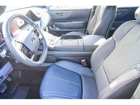 New 2026 INFINITI QX80 4WD w/ Sport Exterior Package image 18