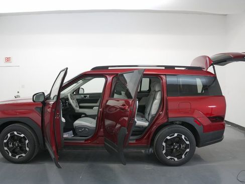 Used 2025 Hyundai Santa Fe SEL image 36