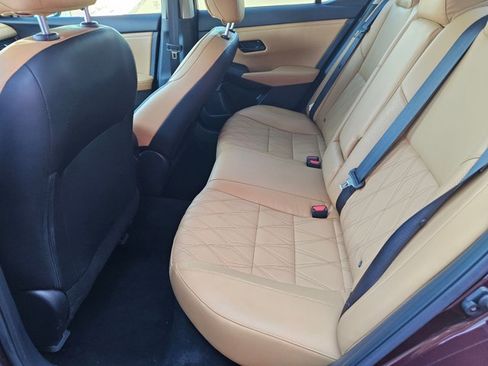 Used 2025 Nissan Sentra SV w/ SV Premium Package image 17