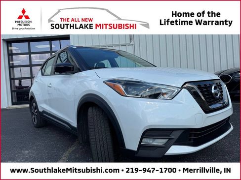 Used 2019 Nissan Kicks SR w/ SR Premium Package FWD image 1