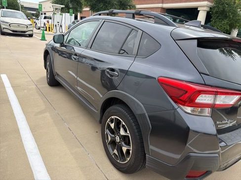 Used 2018 Subaru Crosstrek 2.0i Premium w/ Moonroof Package image 3