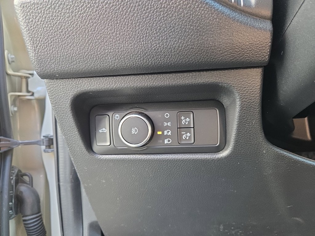 Used 2025 Ford Ranger Lariat w/ FX4 Off-Road Package AWD/4WD image 14