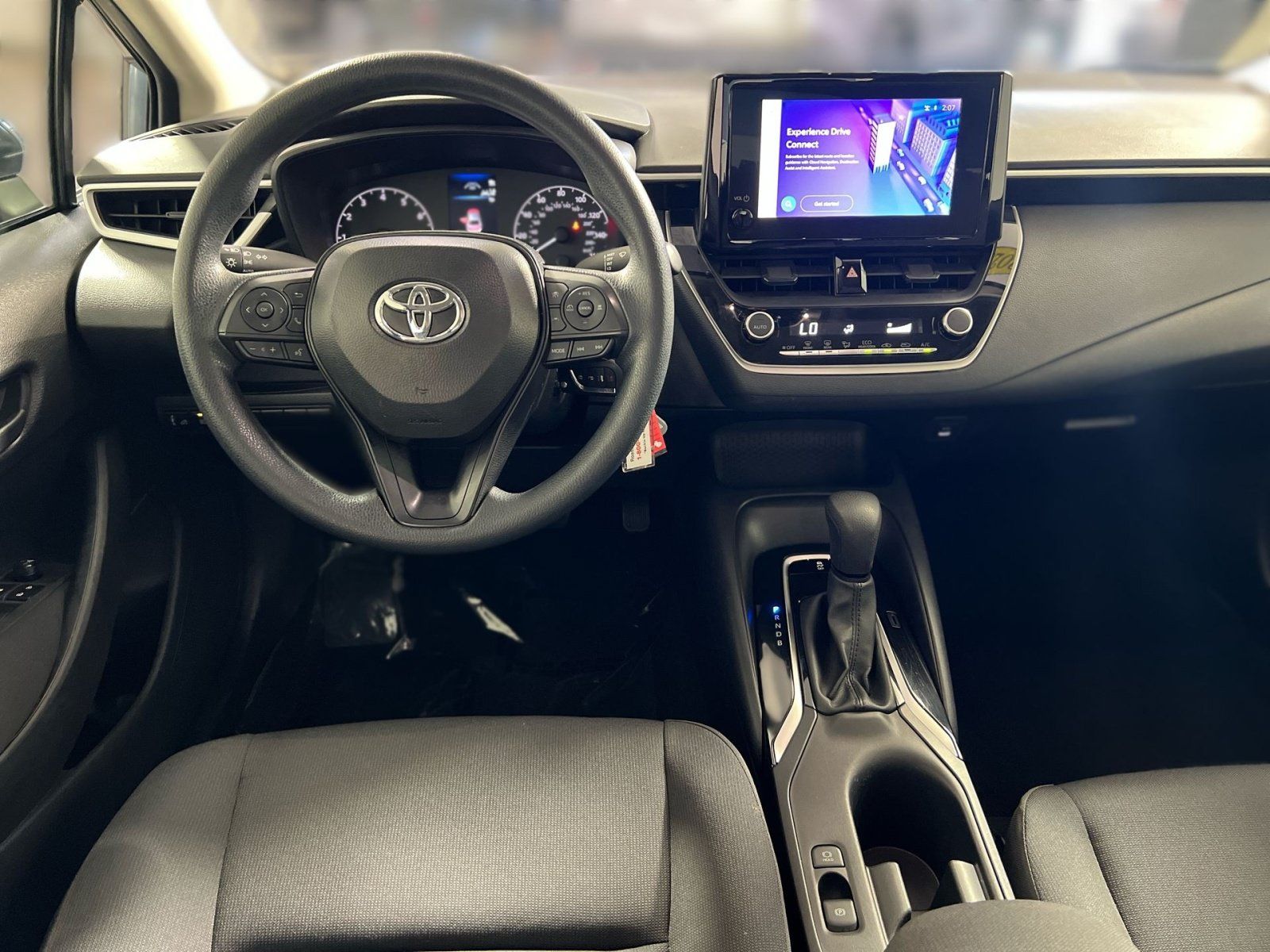 Used 2025 Toyota Corolla LE FWD image 23