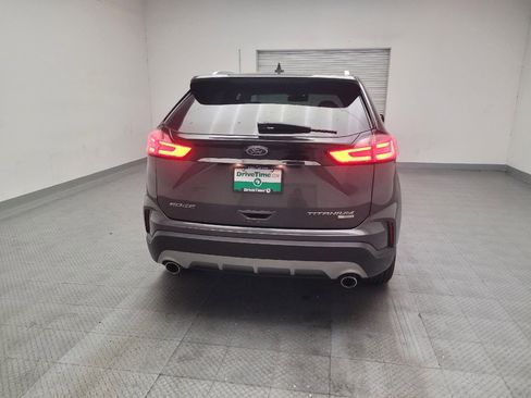 Used 2019 Ford Edge Titanium FWD image 7