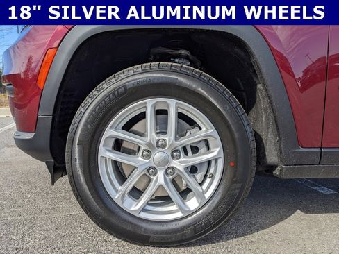 New 2025 Jeep Grand Cherokee L Laredo image 7