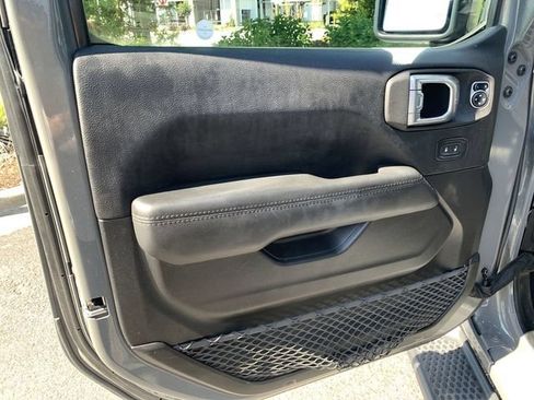 Used 2021 Jeep Wrangler Unlimited Sahara AWD/4WD image 17