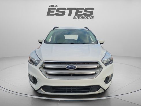 Certified 2018 Ford Escape SE w/ SE Sync 3 Package AWD/4WD image 6