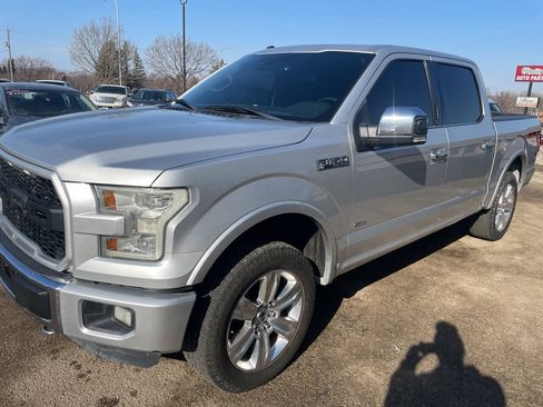 Used 2016 Ford F150 Platinum w/ Equipment Group 701A Luxury AWD/4WD image 4