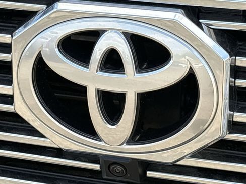 New 2025 Toyota Tacoma Limited image 33