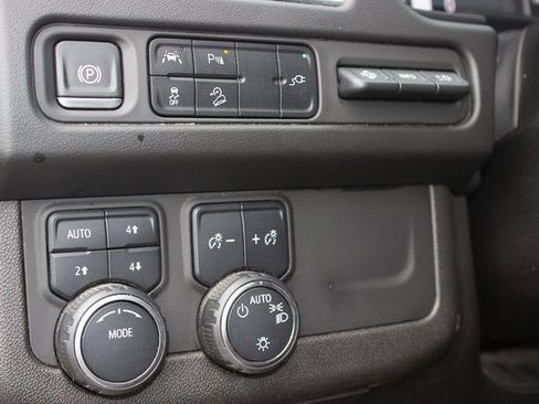 Used 2021 Chevrolet Tahoe High Country image 34