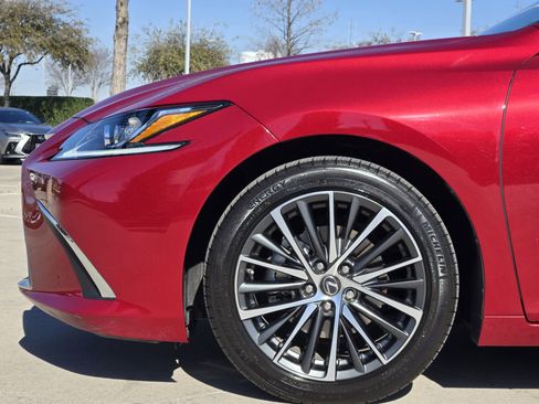 Certified 2025 Lexus ES 350 w/ Premium Package image 14