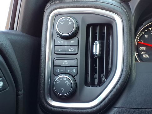 Used 2019 Chevrolet Silverado 1500 LT w/ All-Star Edition image 29