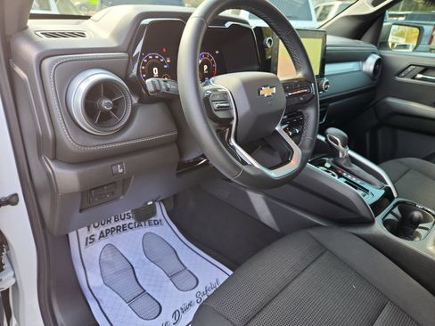 Used 2024 Chevrolet Colorado LT w/ LT Convenience Package II image 15