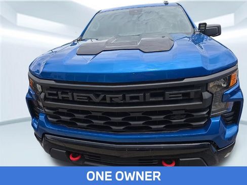 Used 2024 Chevrolet Silverado 1500 Custom Trail Boss w/ LPO, Dark Essentials Package AWD/4WD image 3