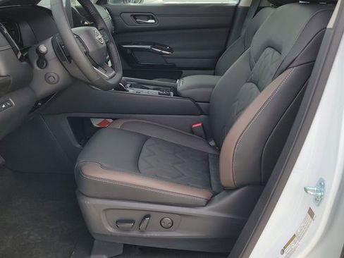 New 2026 Nissan Pathfinder Platinum AWD/4WD image 6