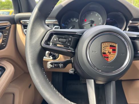 Used 2023 Porsche Macan S AWD/4WD image 16