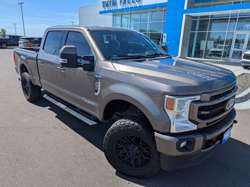 Used 2022 Ford F250 Lariat w/ Lariat Ultimate Package AWD/4WD image 4