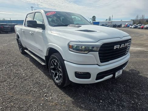 Used 2025 RAM 1500 Laramie AWD/4WD image 13