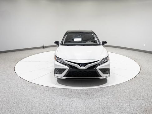 Used 2022 Toyota Camry XSE image 27