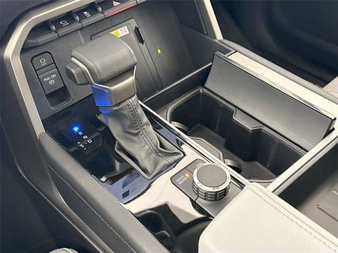 Certified 2024 Toyota Sequoia Limited image 28