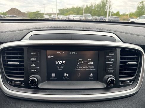 Used 2019 Kia Sorento L FWD image 16