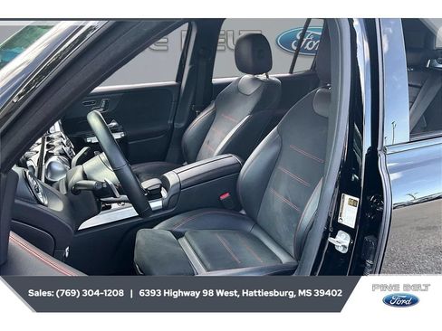 Used 2023 Mercedes-Benz GLB 250 image 19
