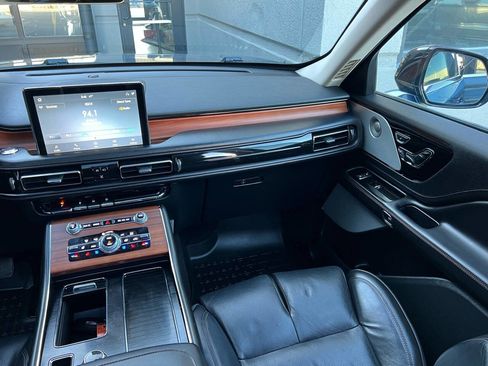 Used 2020 Lincoln Aviator Reserve w/ Equipment Group 202A image 24