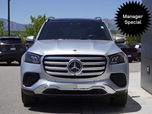 Used 2025 Mercedes-Benz GLS 450 4MATIC image 5