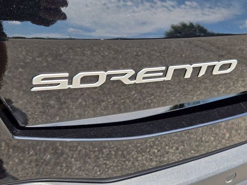 Certified 2024 Kia Sorento X-Line EX AWD/4WD image 12