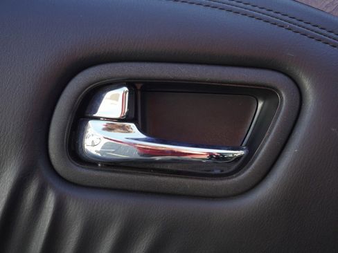 Certified 2024 Nissan Armada SL w/ Captain's Chairs Package image 8