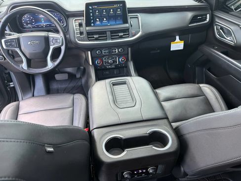 Used 2023 Chevrolet Tahoe Z71 w/ Luxury Package AWD/4WD image 17