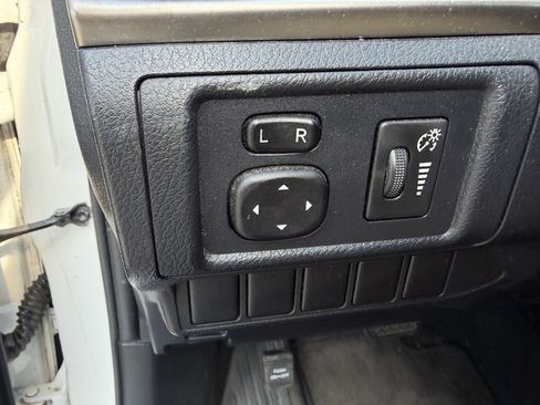 Used 2014 Lexus CT 200h FWD image 15