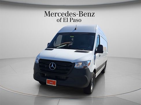New 2026 Mercedes-Benz Sprinter 2500 image 4