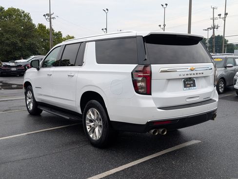 Used 2024 Chevrolet Suburban Premier RWD image 3