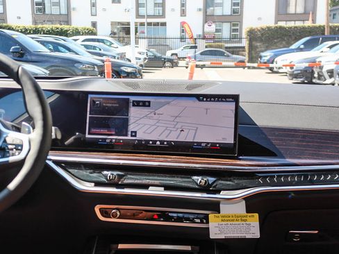 New 2027 BMW X7 xDrive40i AWD/4WD image 13