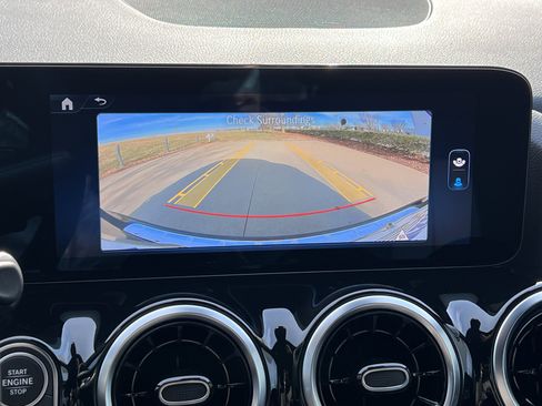 Certified 2025 Mercedes-Benz GLA 250 250 image 25