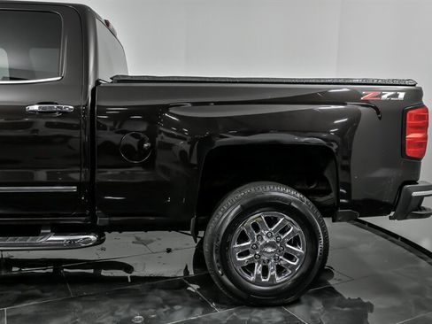 Used 2019 Chevrolet Silverado 2500 LTZ w/ Duramax Plus Package image 8