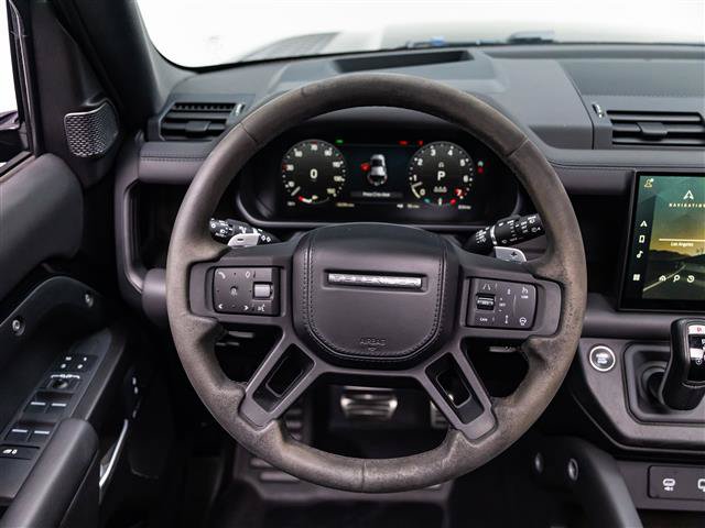 Used 2023 Land Rover Defender 110 V8 AWD/4WD image 23
