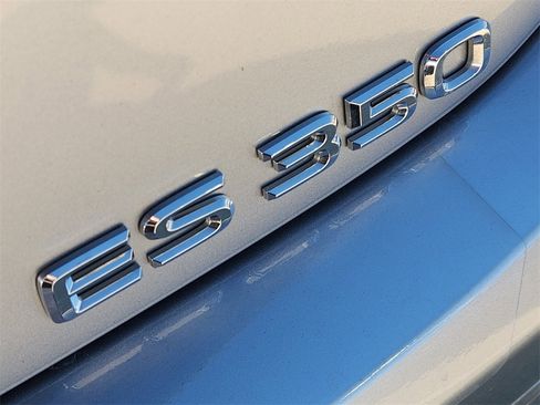Certified 2023 Lexus ES 350 w/ Premium Package image 12