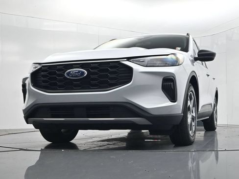 Used 2025 Ford Escape ST-Line FWD image 34